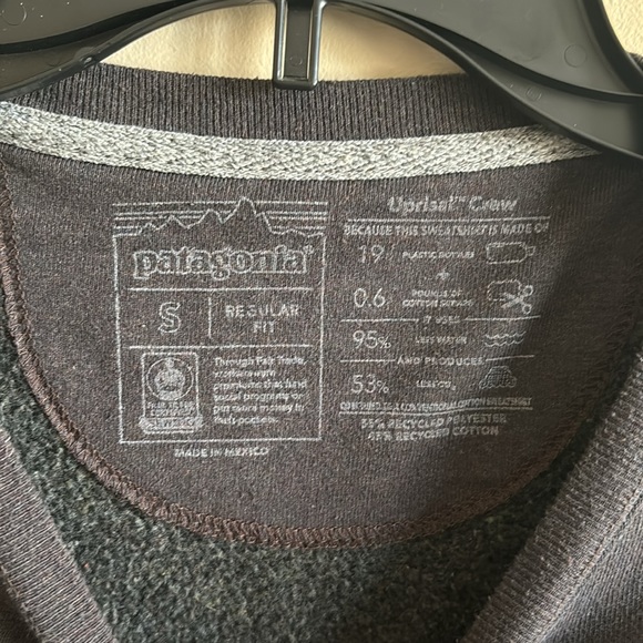LIKE NEW PATAGONIA CREWNECK - Picture 3 of 4